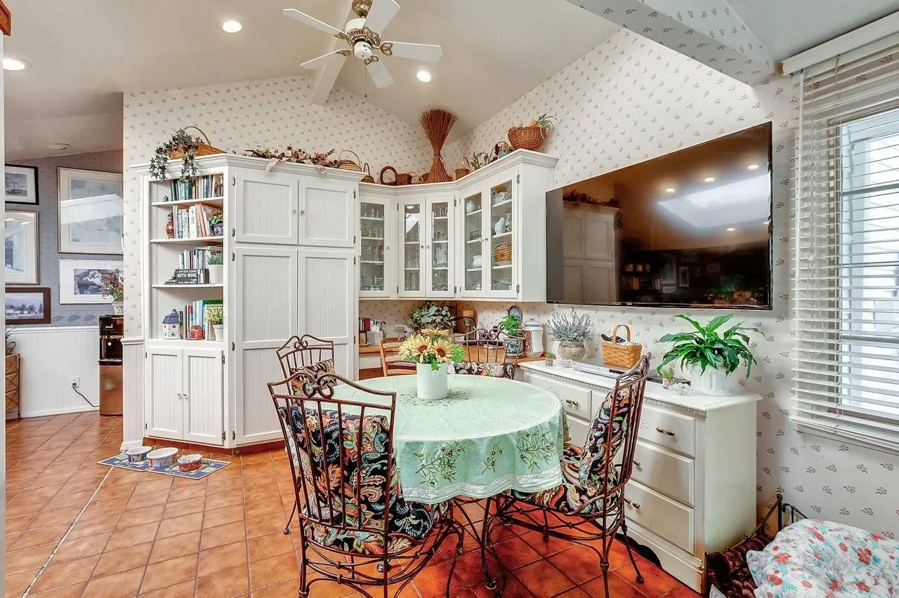 15781 Canon Dr 015.webp