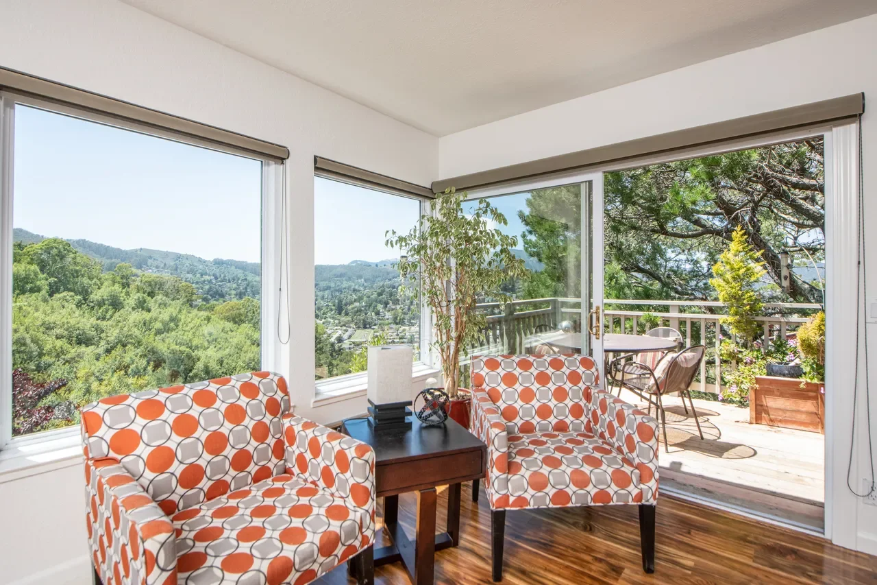 109 Headlands Ct 003.webp