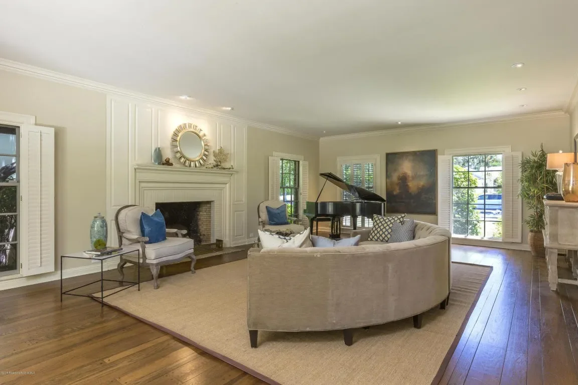 1351 Bedford Rd 007.webp