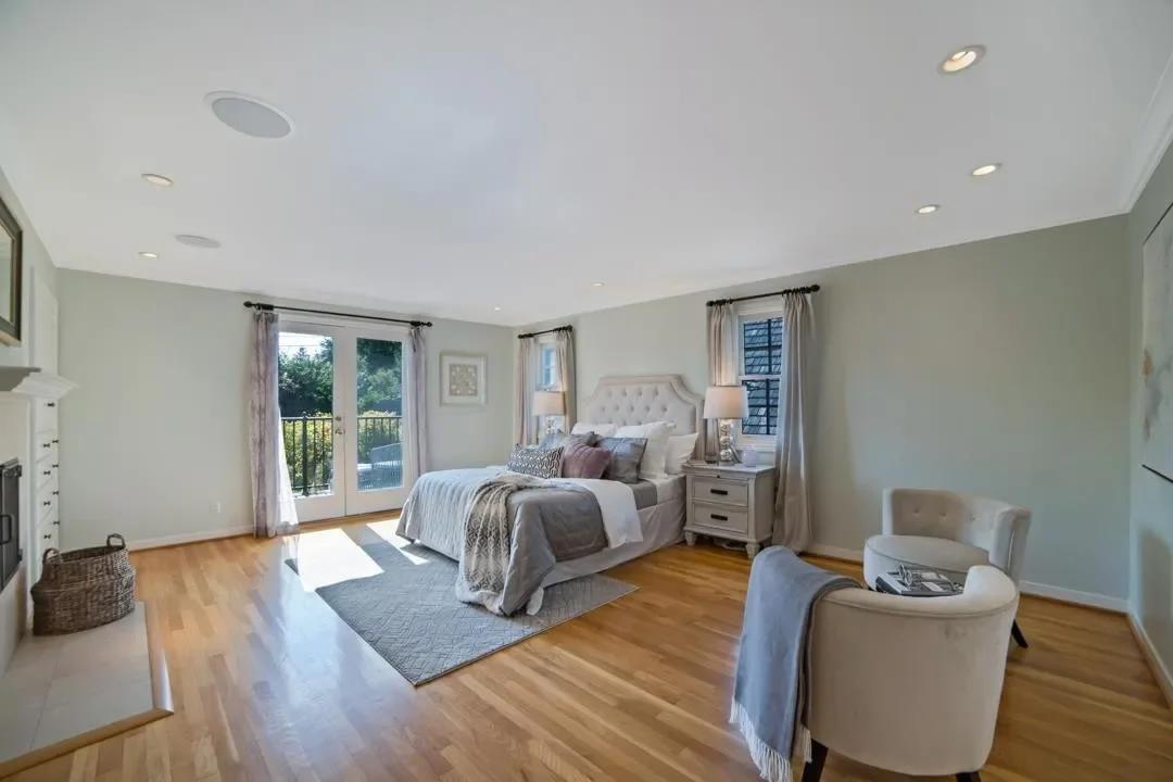 1842 University Ave 021.webp