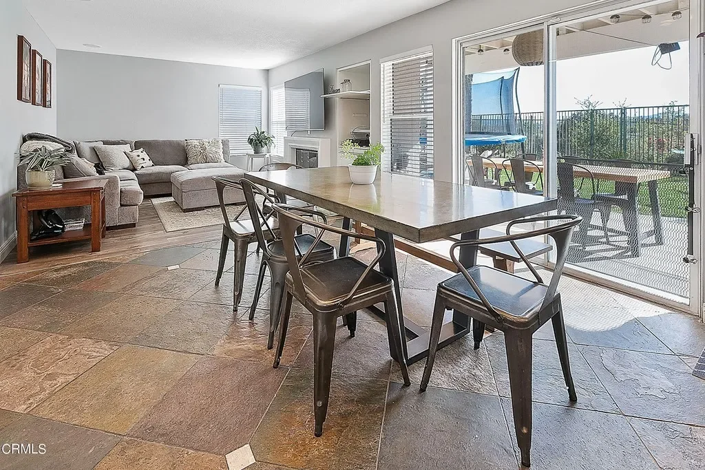 1628 Meadowglen Ct 012.webp