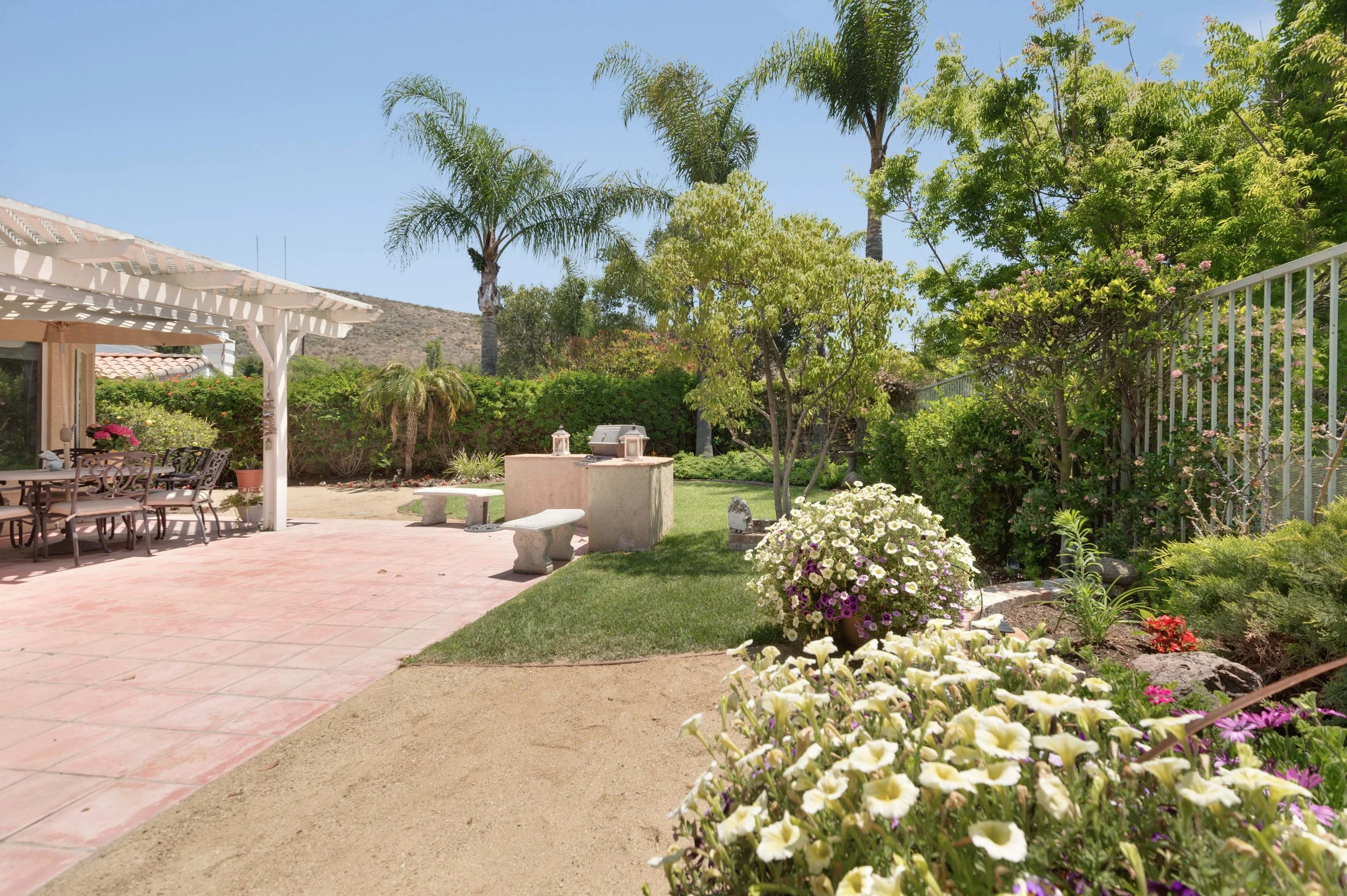 511 Meadowrun St back5.jpg