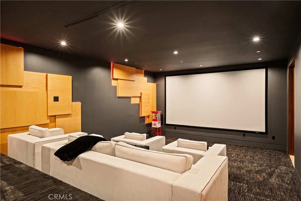 18807 Edleen Dr 028.jpg