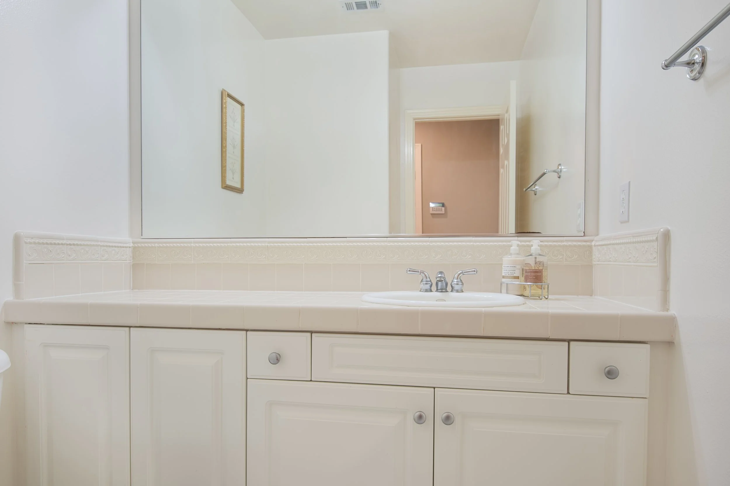 1068 N Country Club rr3.jpg