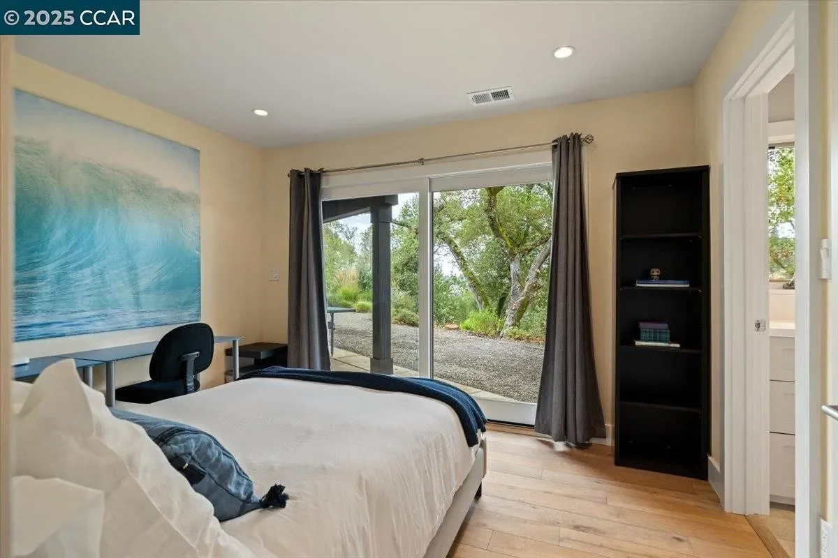 42 Crestview Dr 020.webp