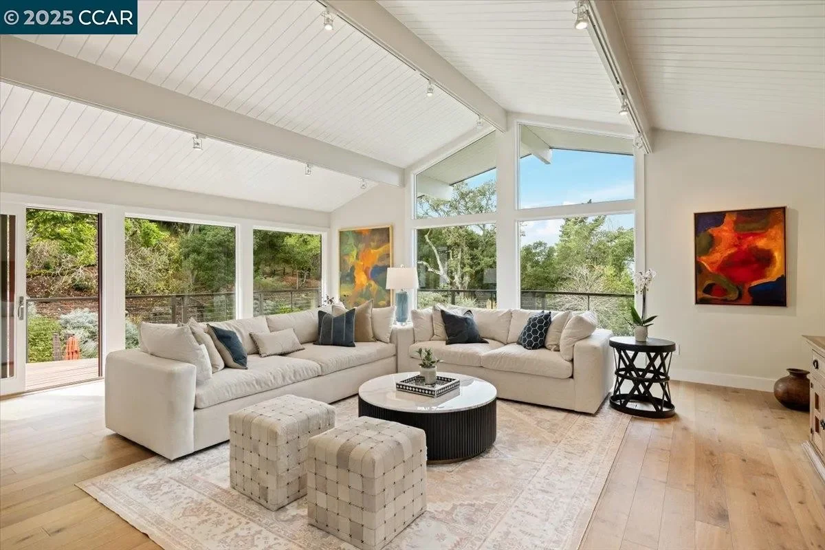 42 Crestview Dr 004.webp