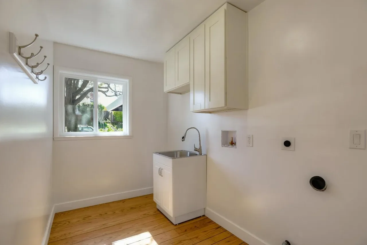 32 Campbell Ln 023.webp