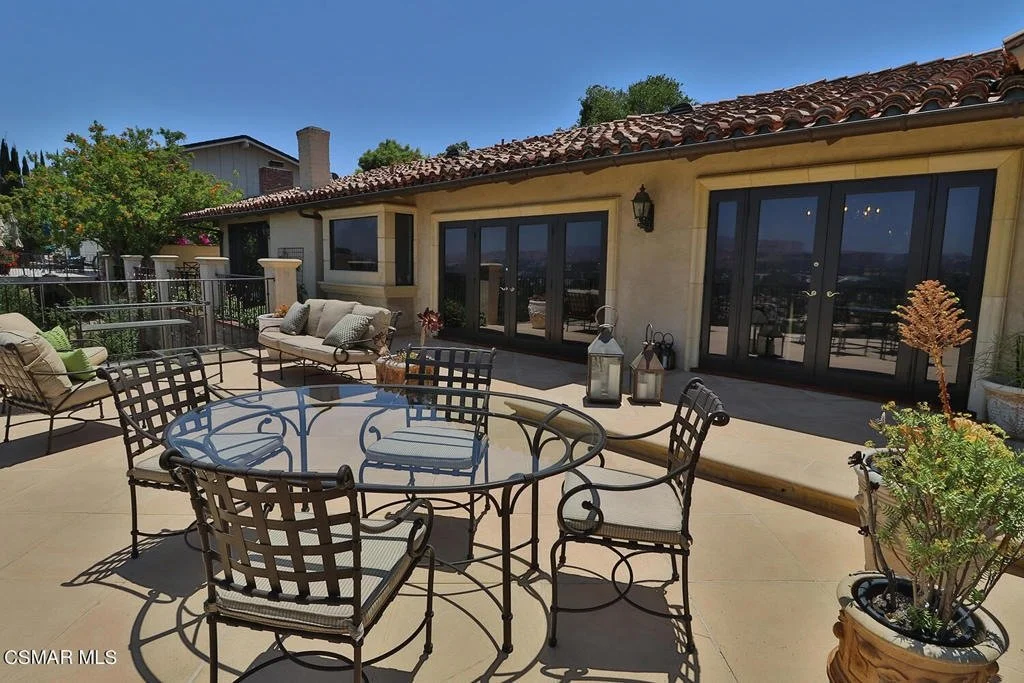 3425 Ridgeford Dr 004.jpg