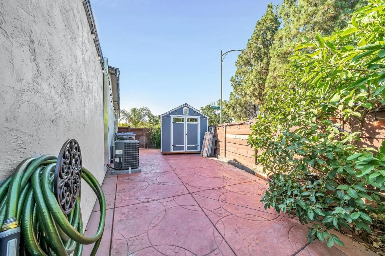 1192 Oakview Rd 028.jpg