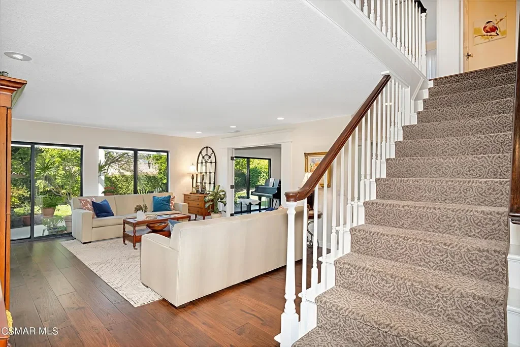 1037 Meadowcrest St 006.webp