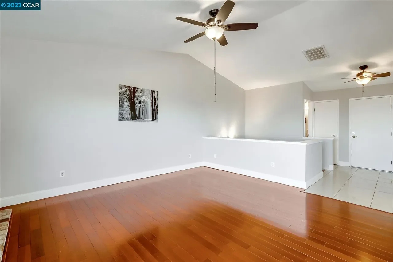 224 Manuel Ct 007.webp