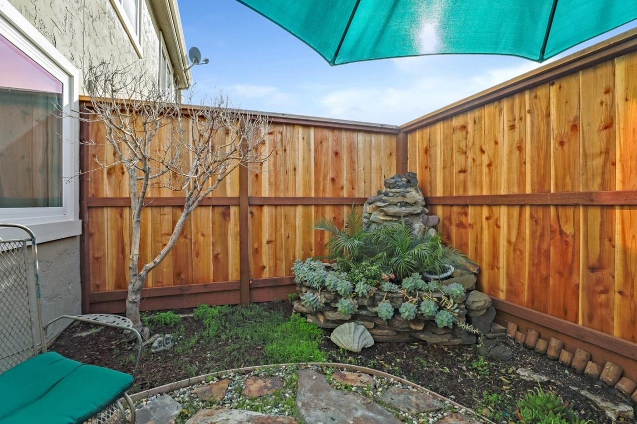 345 Coleridge Dr #93 041.jpg