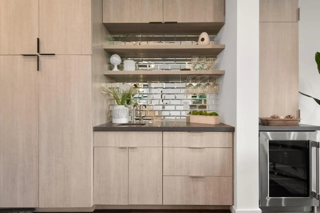 30 Roberts Rd 015.webp