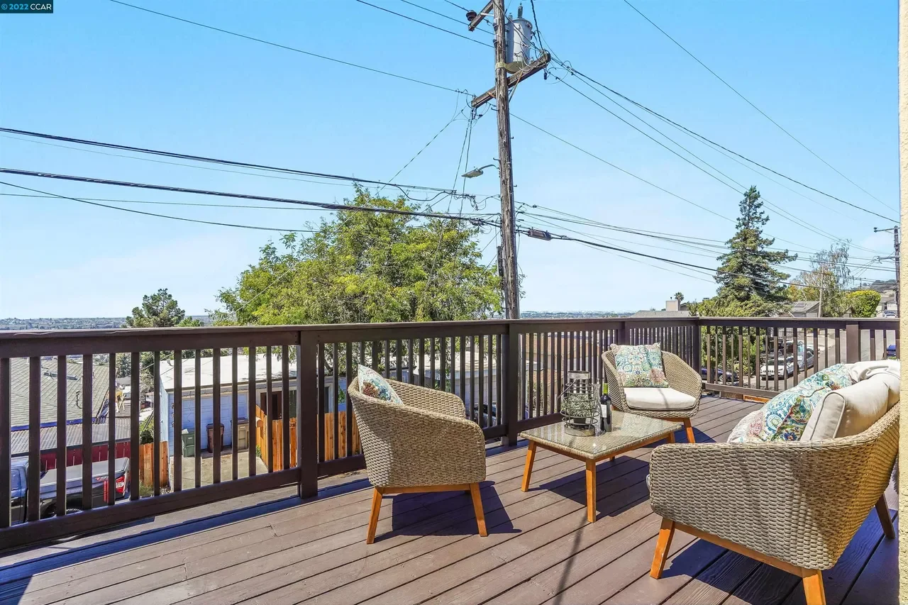 16640 Rolando Ave 047.webp