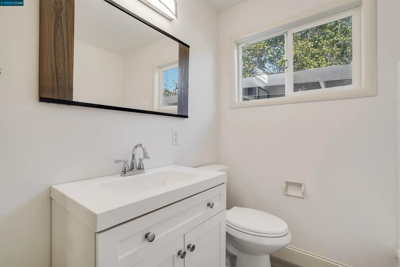 3028 W Monterey Ave 012.webp