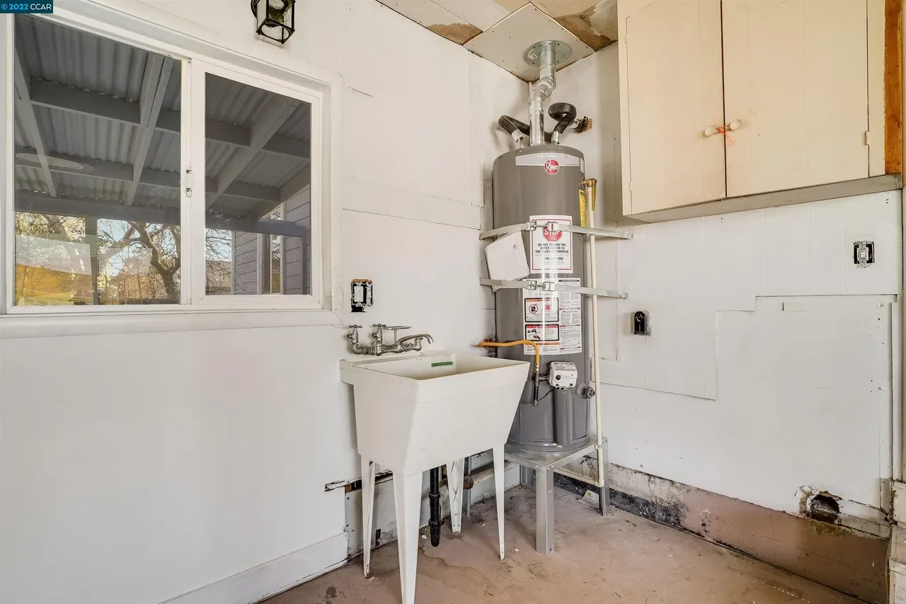 3028 W Monterey Ave 017.webp