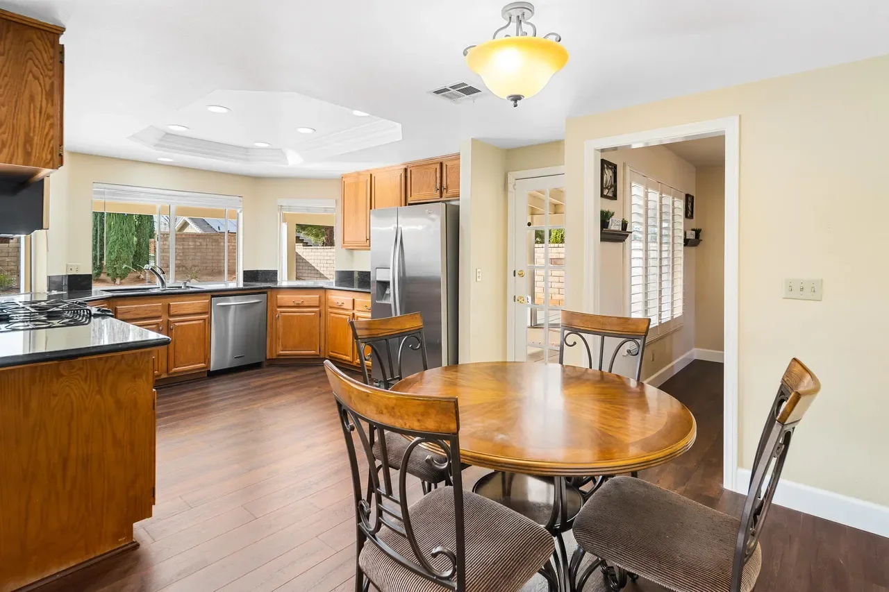 41245 Sequoia Ave 016.webp