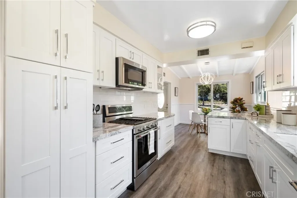 2330 Cooley Pl 016.webp