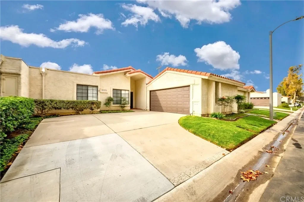 2175 Avenida San Antero 054.webp