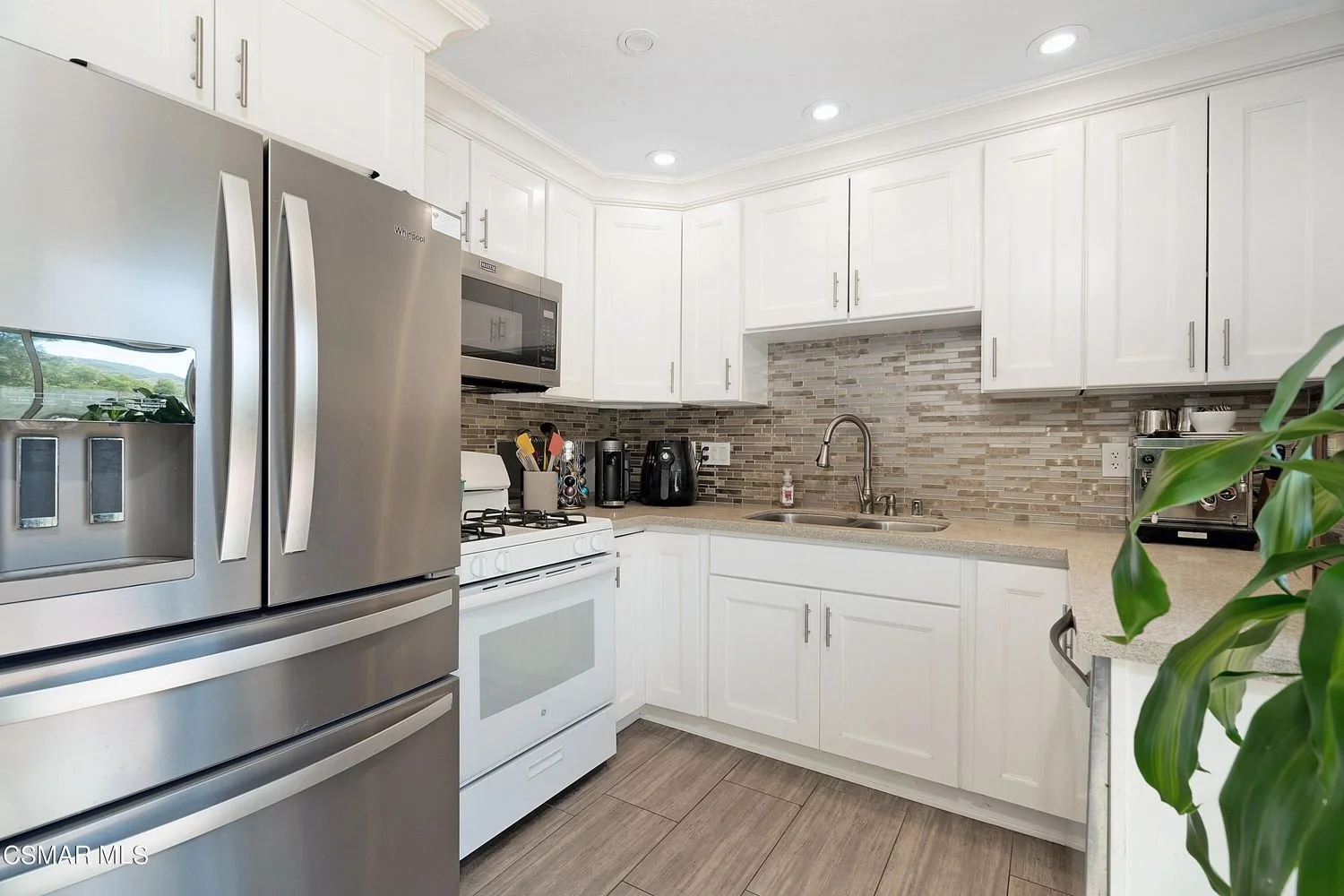 29603 Strawberry Hill Dr 009.jpg