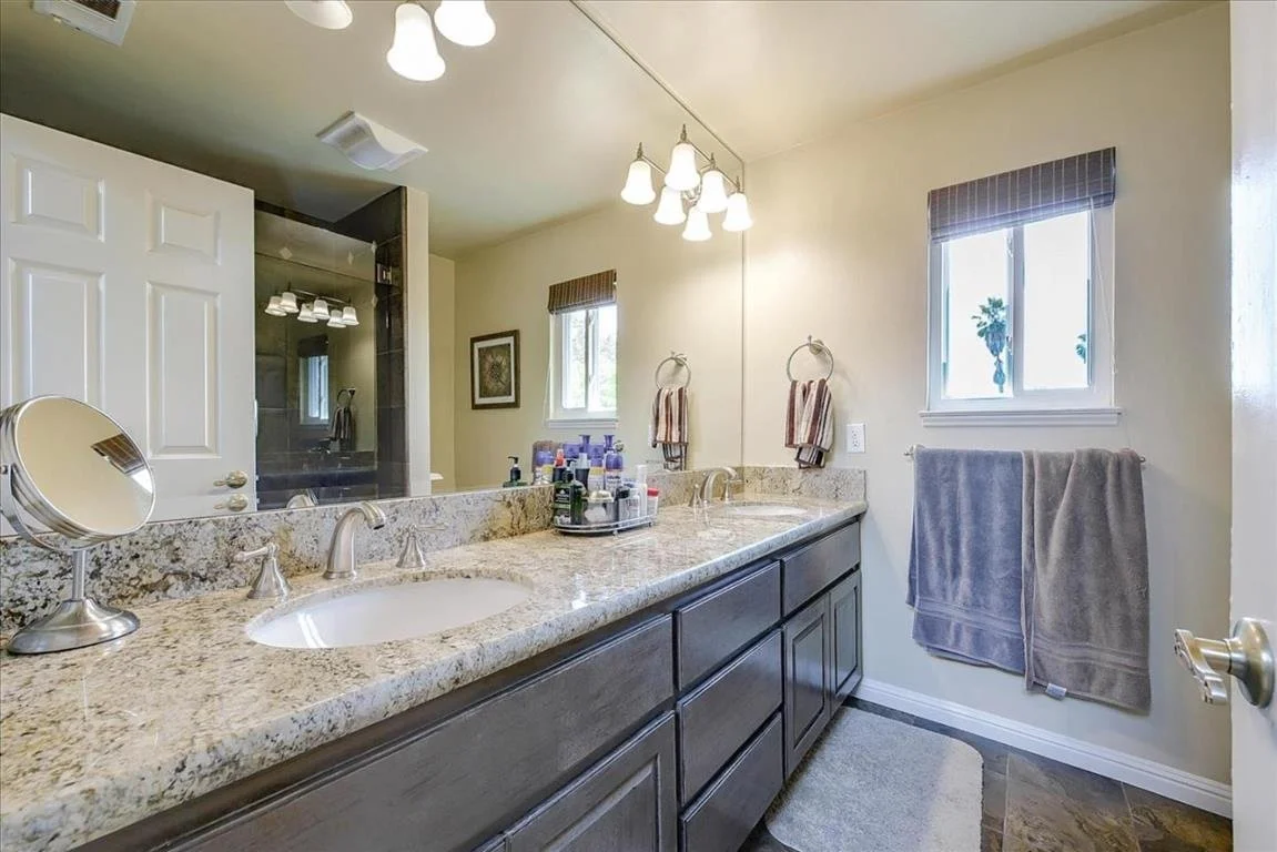 5970 Thorntree Dr 039.jpg