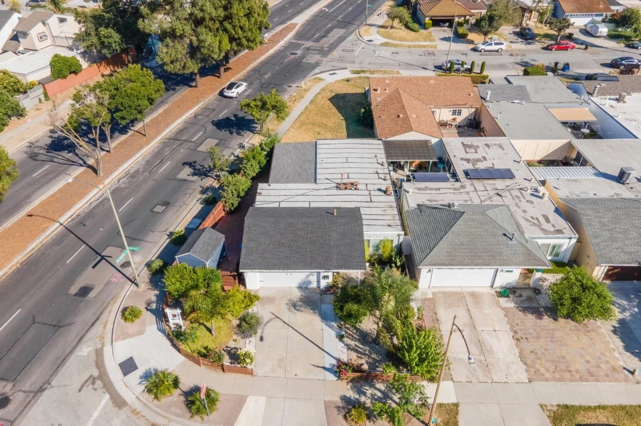 1192 Oakview Rd 038.jpg