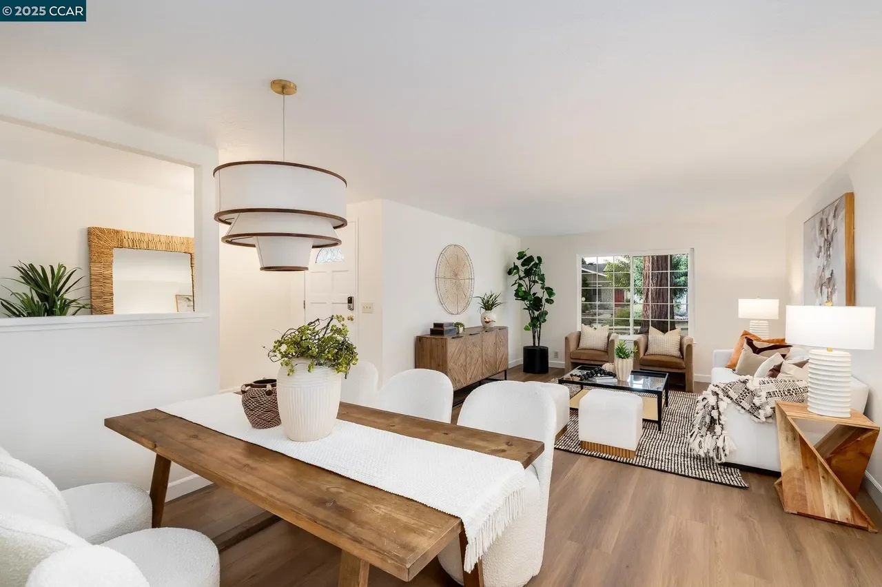 3376 Camarones Pl 005.webp