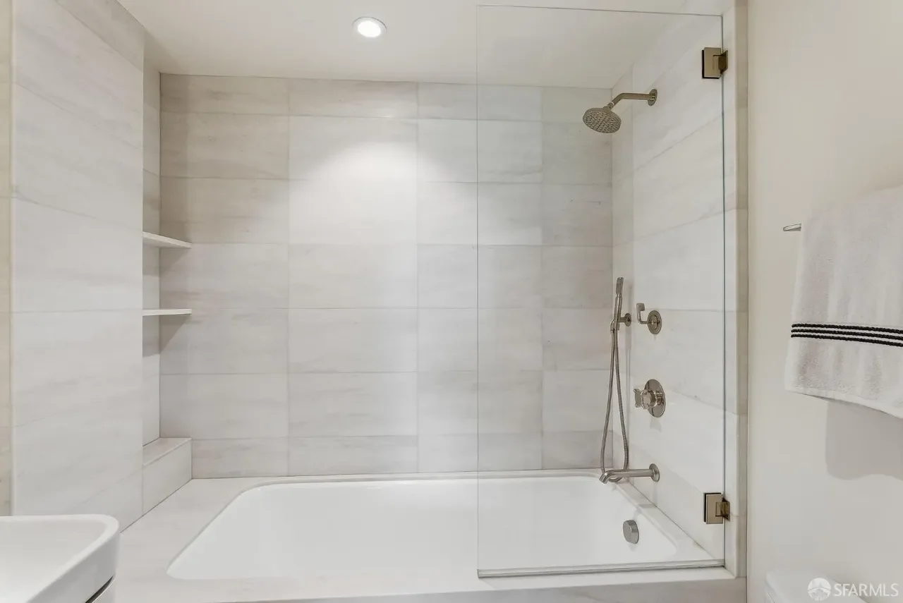 854 Capp St Unit 1 051.webp