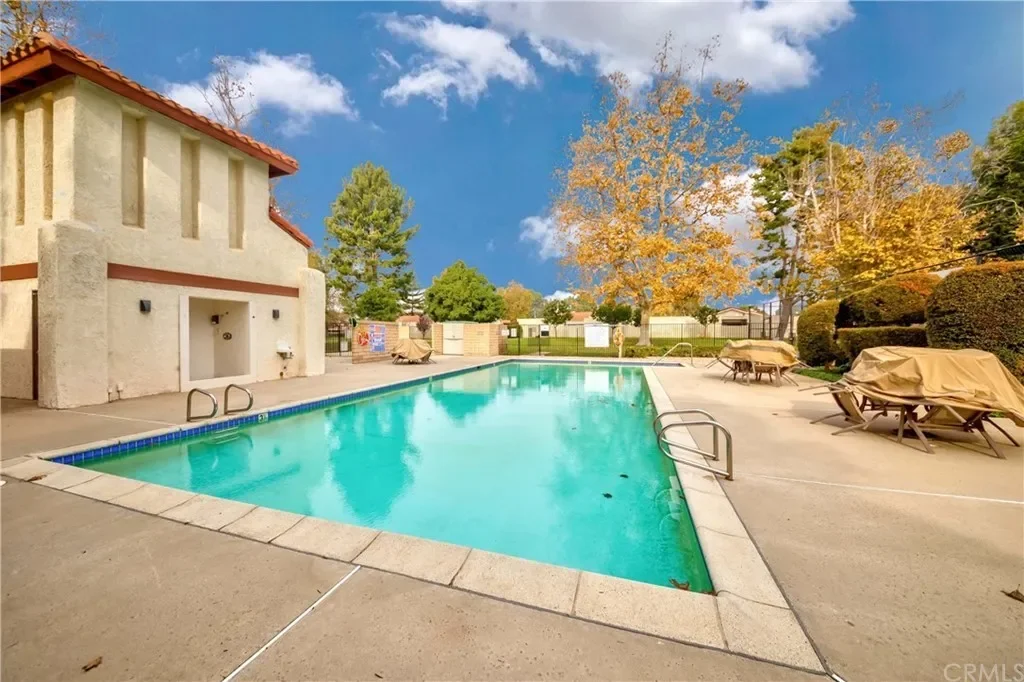 2175 Avenida San Antero 056.webp