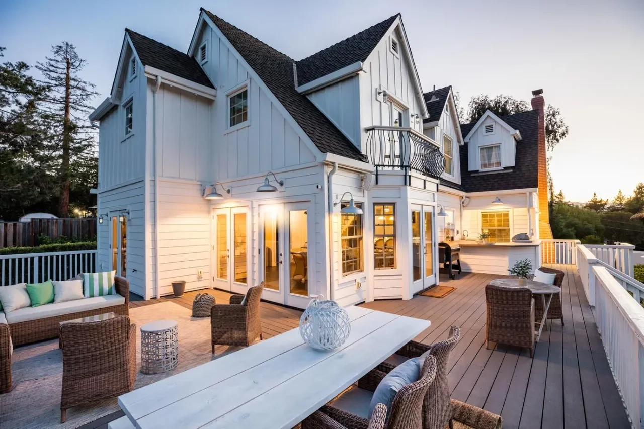 16466 Bonnie Ln 036.webp