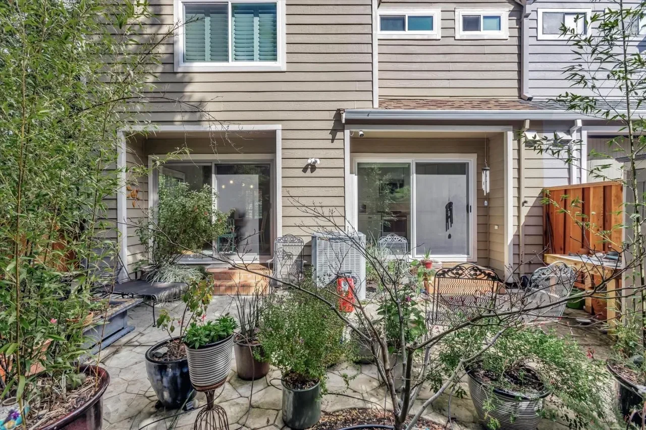 1704 Fountain Springs Cir 029.webp