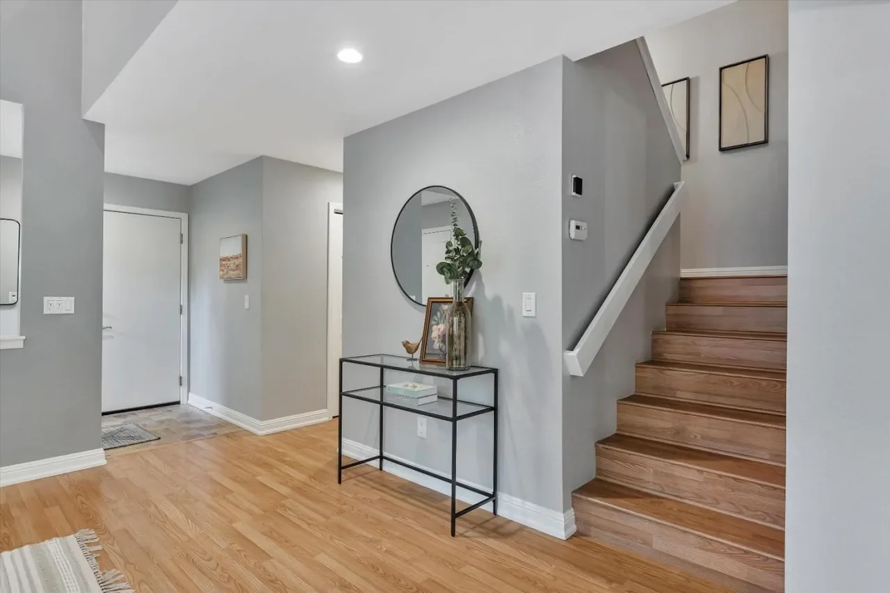 1704 Fountain Springs Cir 026.webp