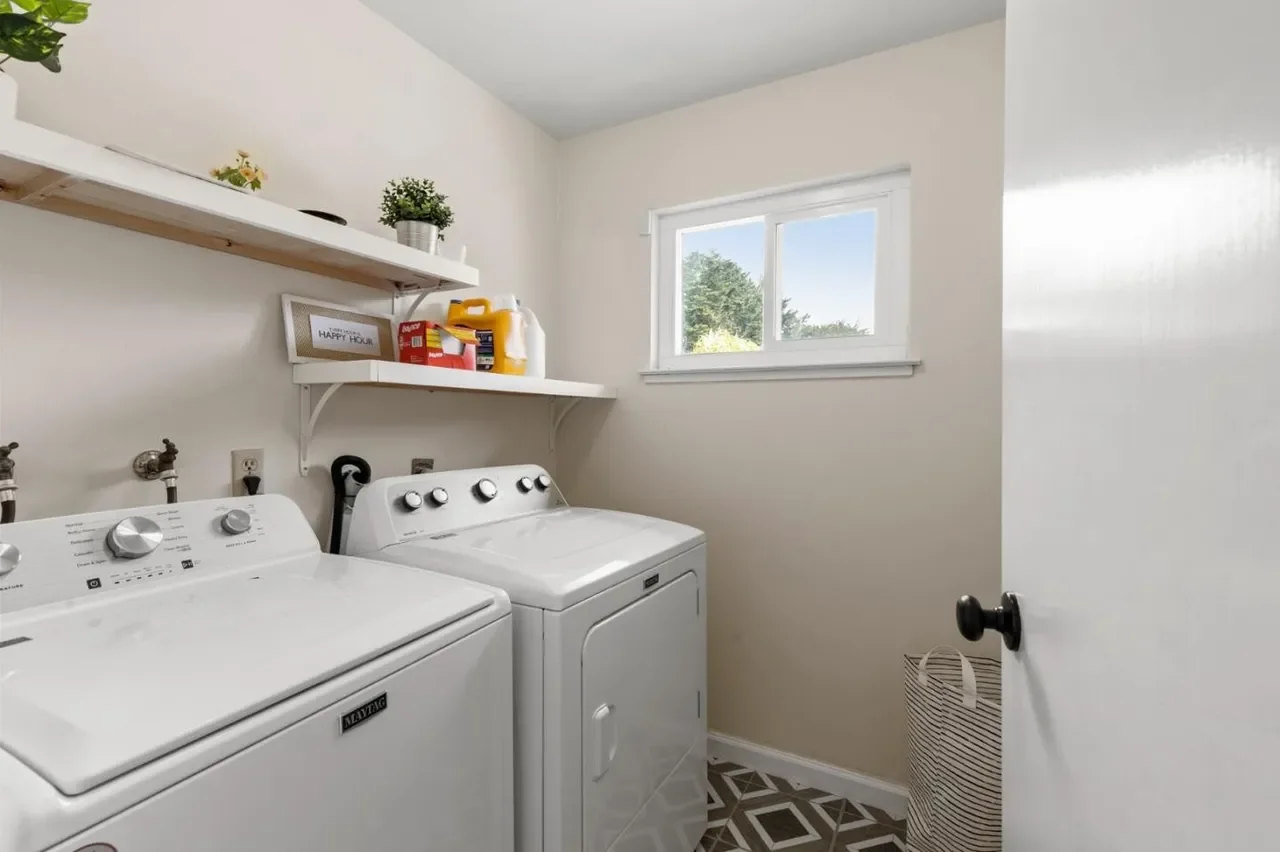 1 Sequoia Way 025.webp