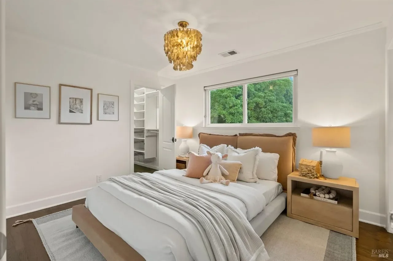 8 Nightingale Lane 028.webp