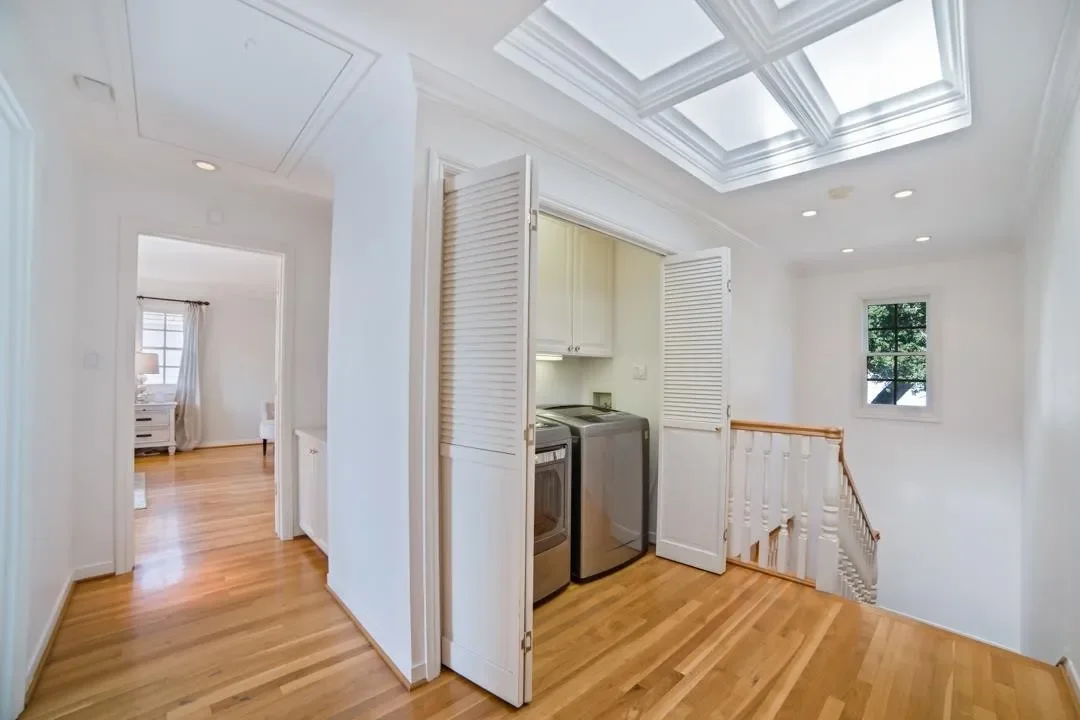 1842 University Ave 014.webp