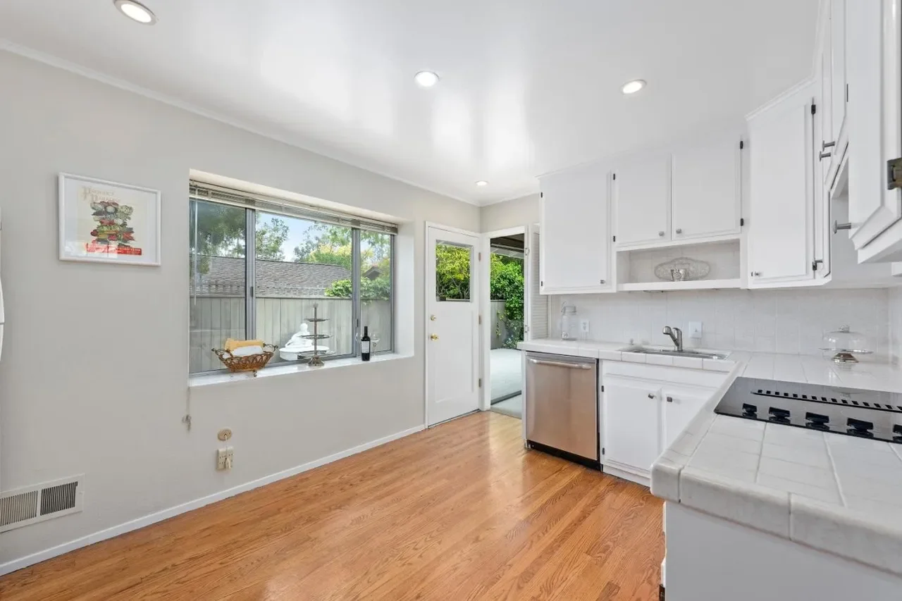 2319 Blueridge Ave 010.webp