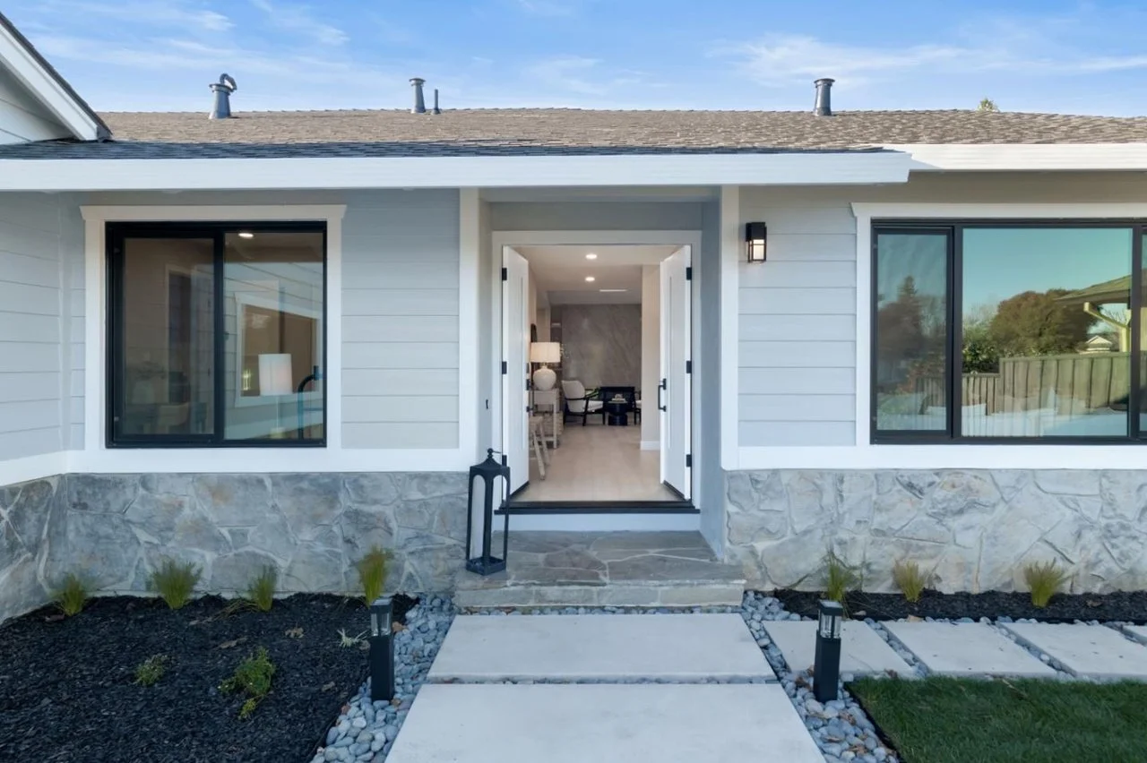 659 Meadow Creek Dr 052.jpg