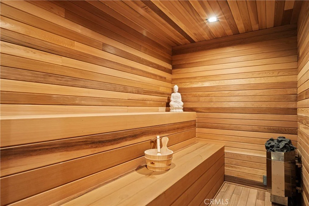 18807 Edleen Dr 031.jpg