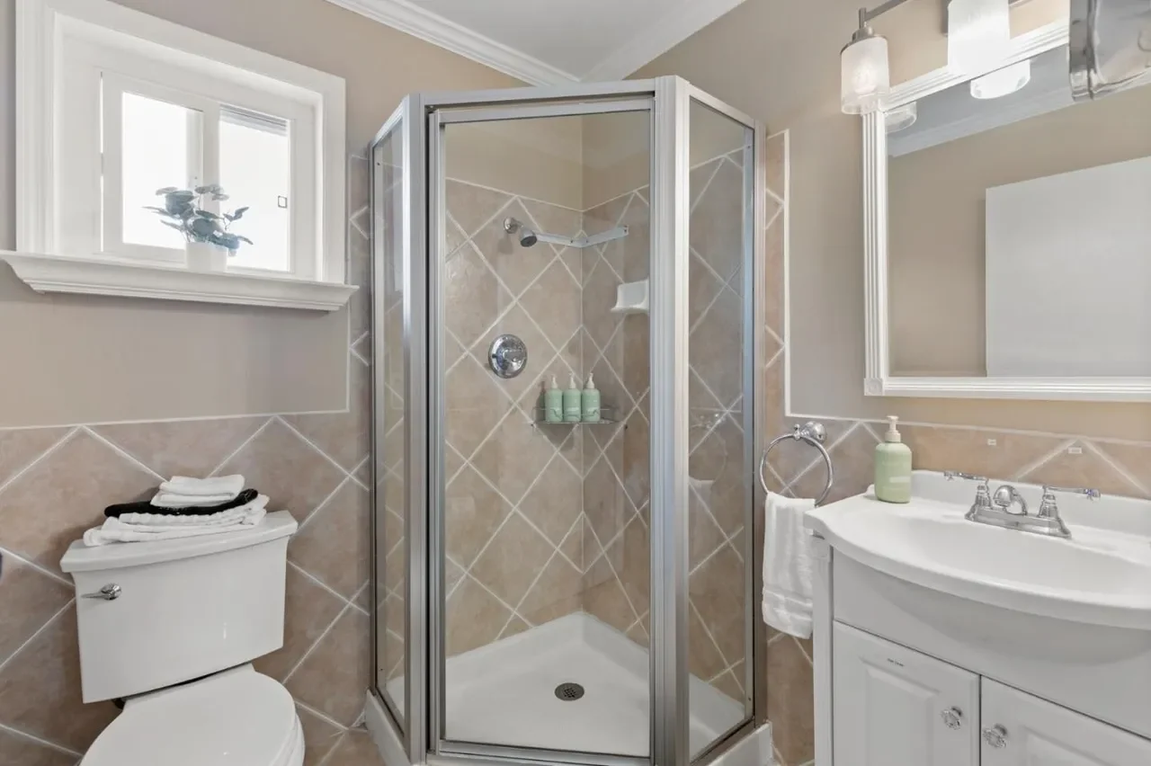 1 Sequoia Way 024.webp