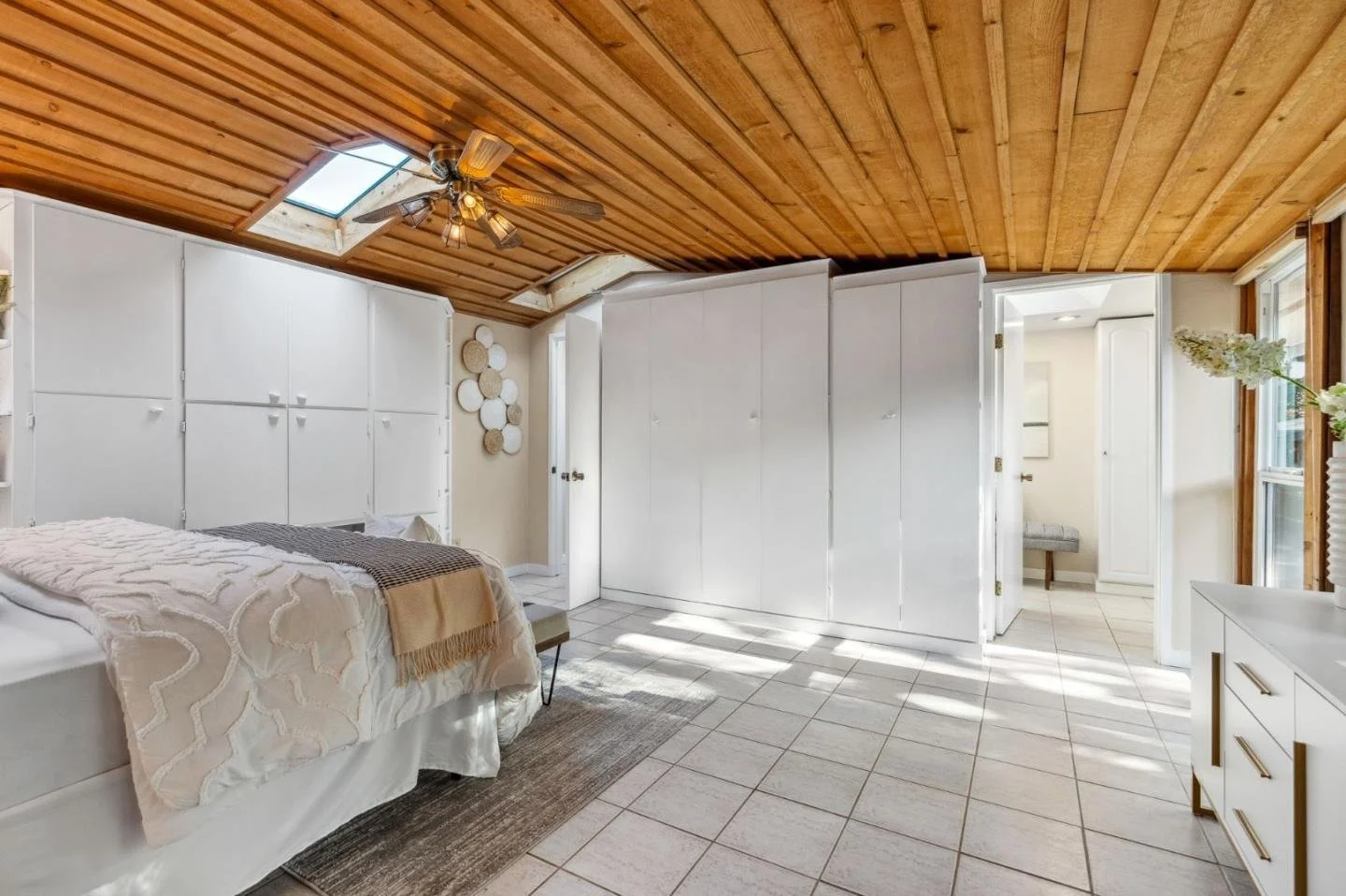 16220 Blossom Hill Rd 019.jpg