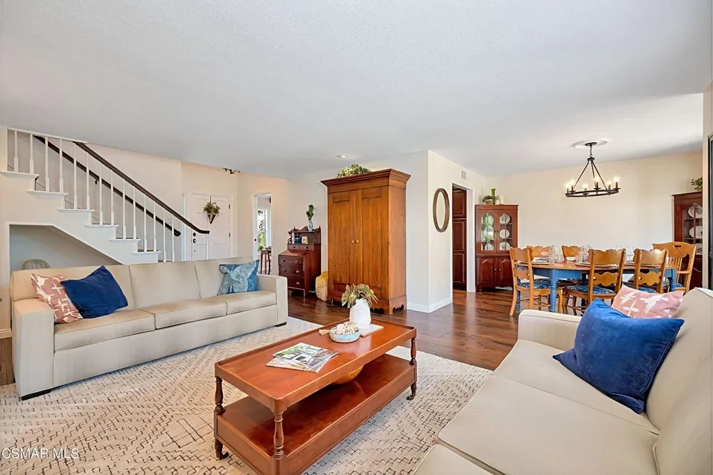 1037 Meadowcrest St 009.webp