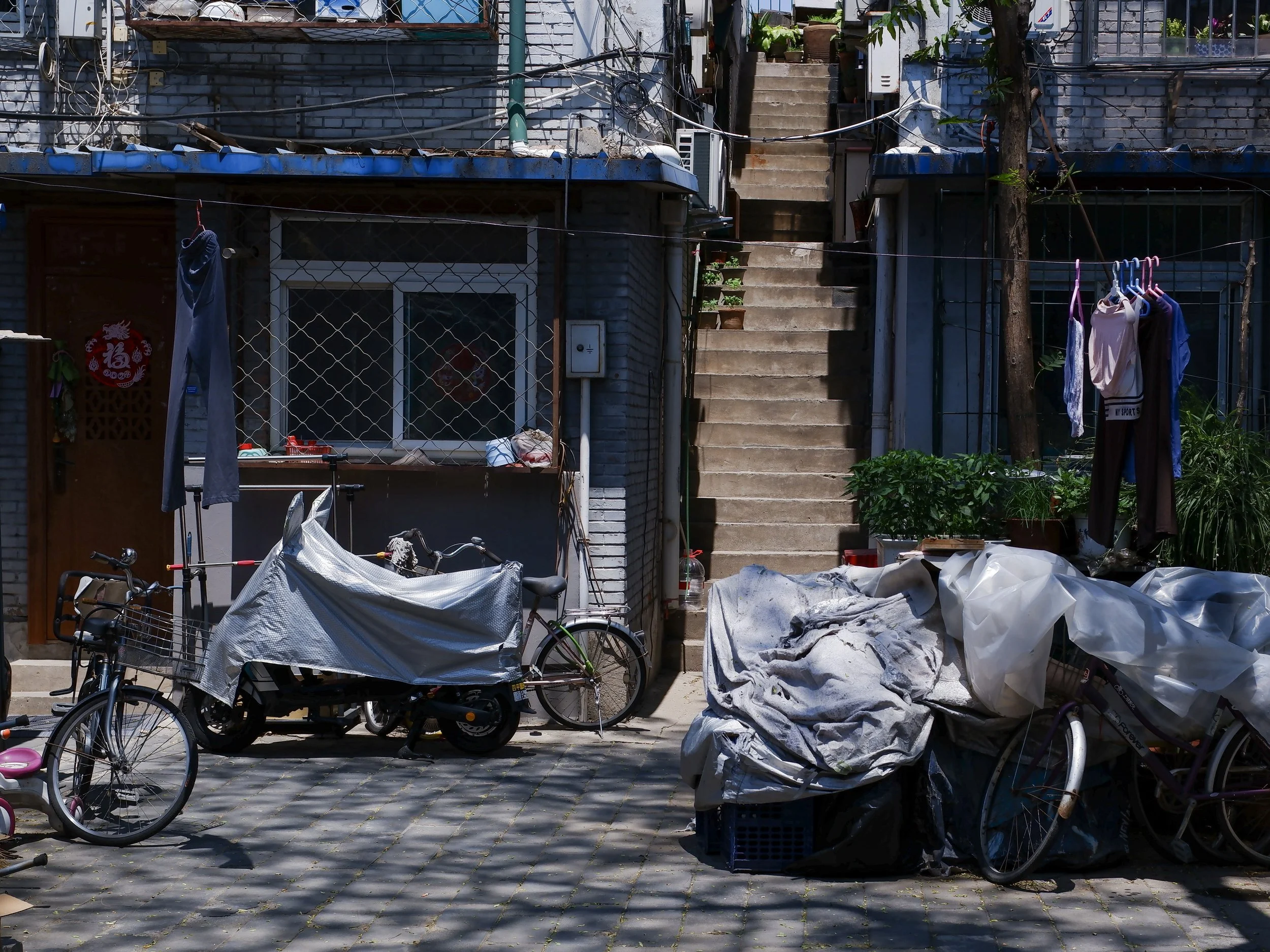 Part of a project to build two and three-story buildings in Dashilar. It never took off.