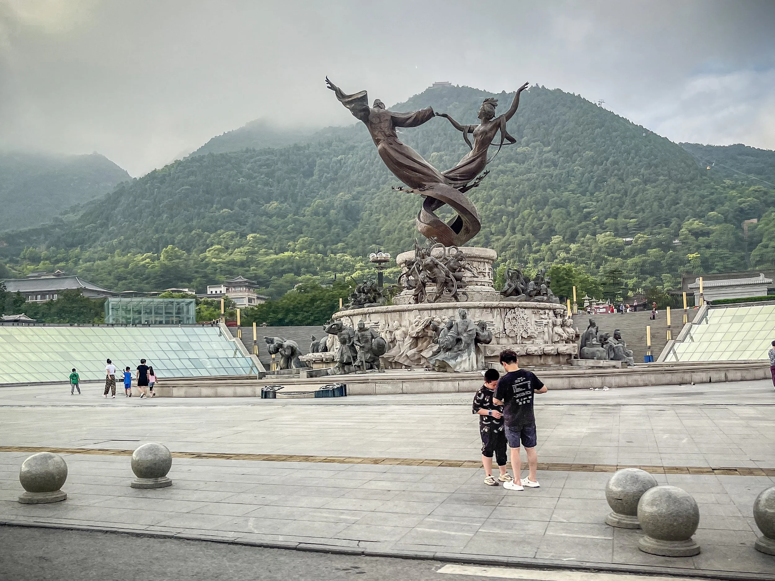 A monument on the way to the Terracotta Warriors.