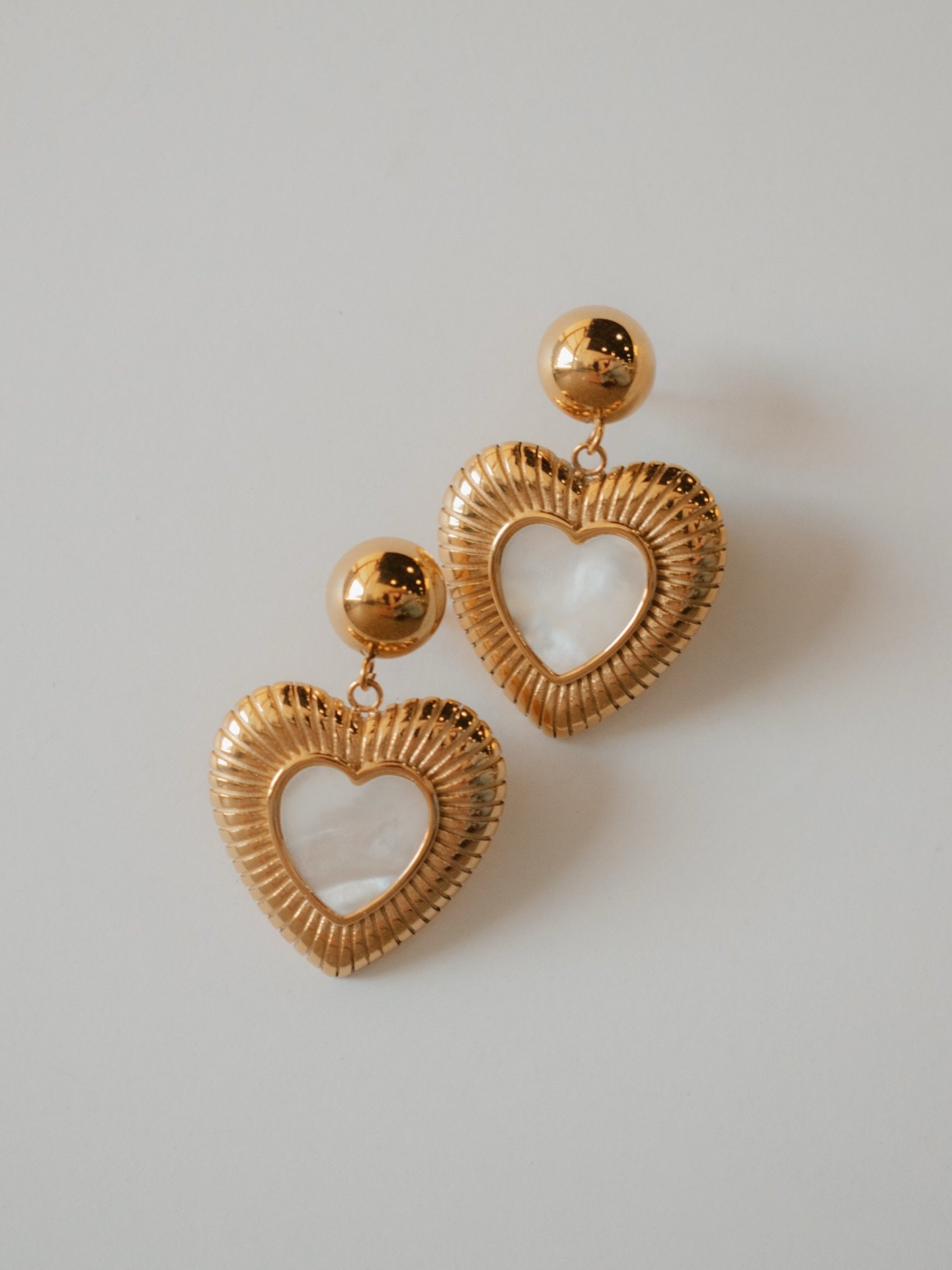 We&rsquo;re open till 5pm, come shop with us! 🫶🏼✨