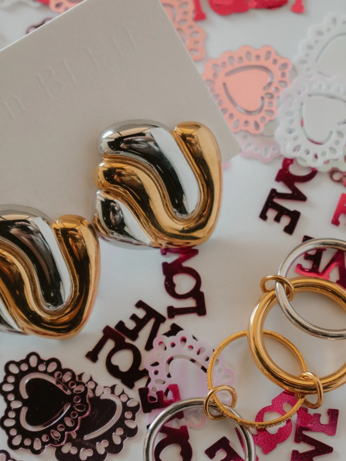 For when you can&rsquo;t decide between gold &amp; silver.. ✨🪞