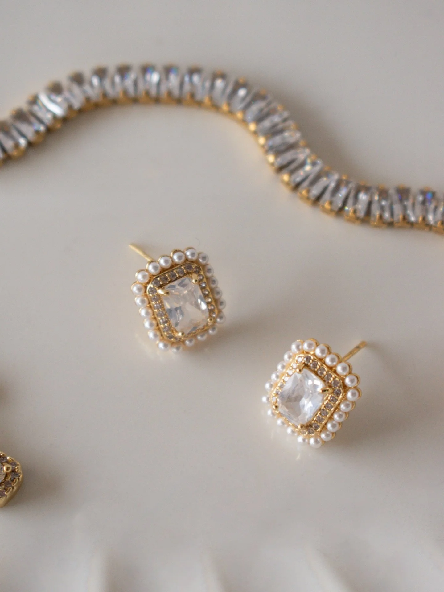 New arrivals in-store 🪞✨

Come shop with us till 6pm! 🫶🏼