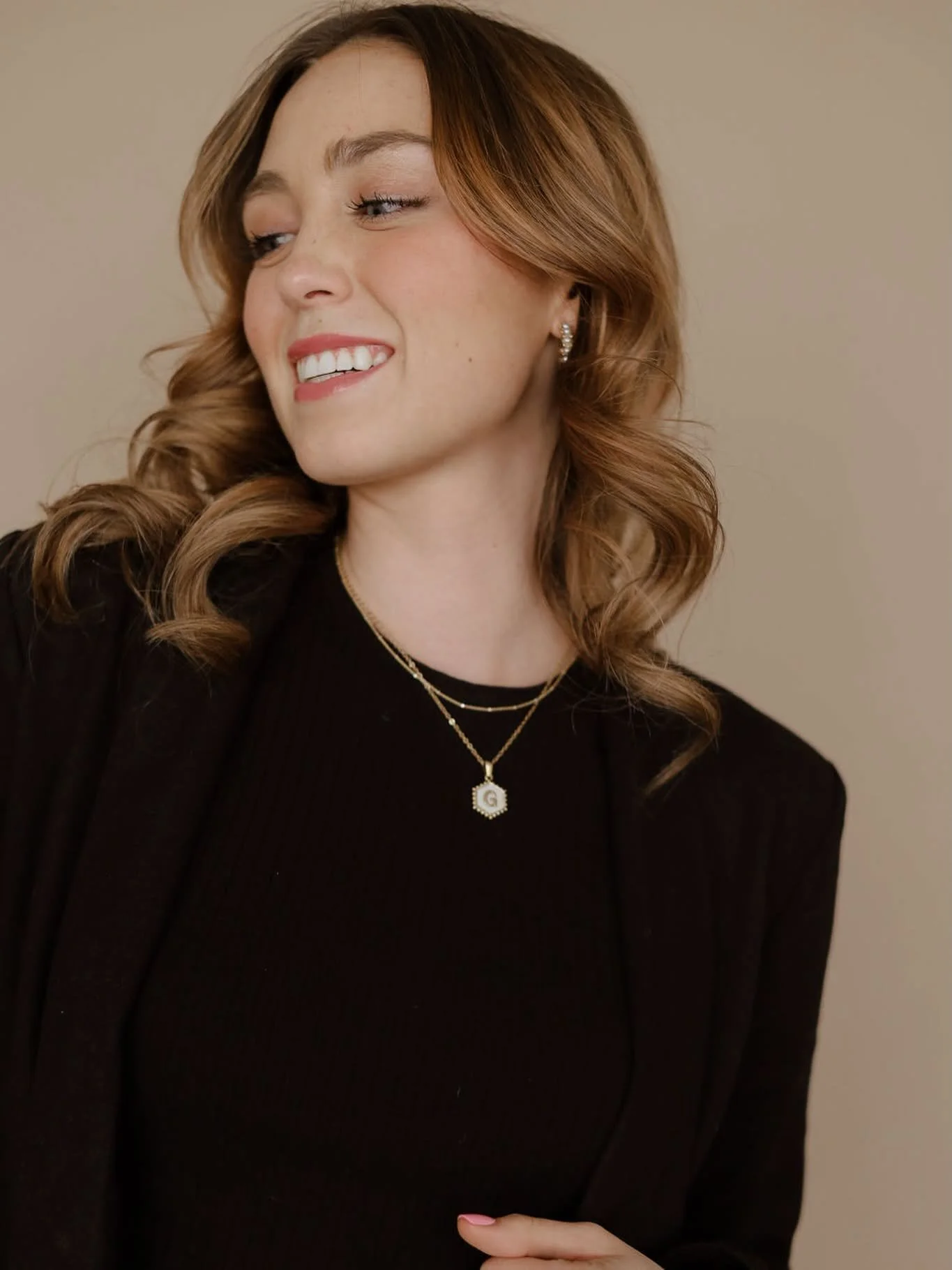 Need weekend plans? 📋

Stop by and shop with us till 5pm! ⭐️