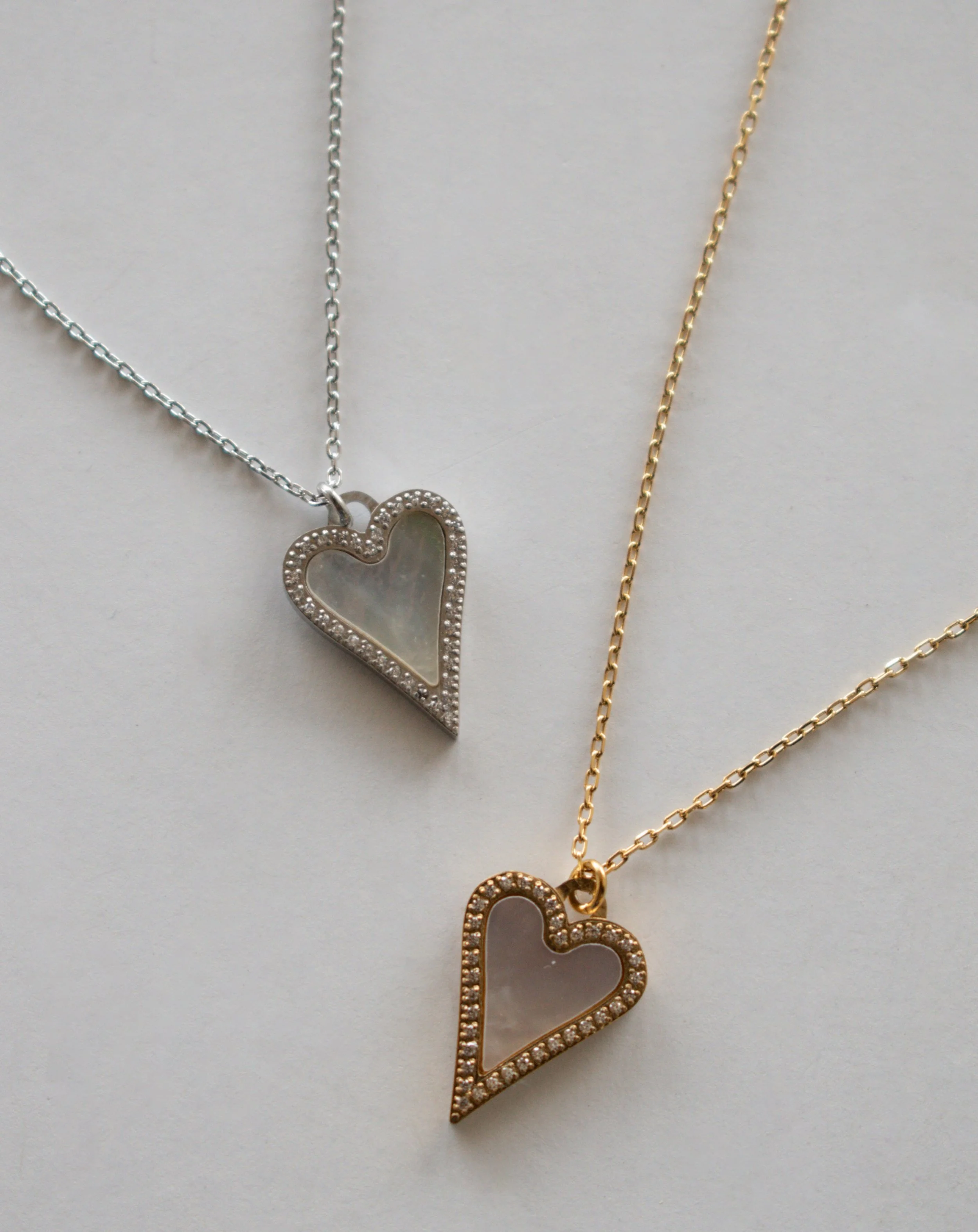 Matching hearts, different vibes ✨ 
gold or silver? 🪩

Available online + in-store 🏷️