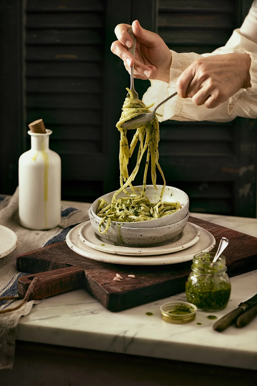 pesto, spaghetti, pasta, italian, mediterranean, basil, sauce, olive oil