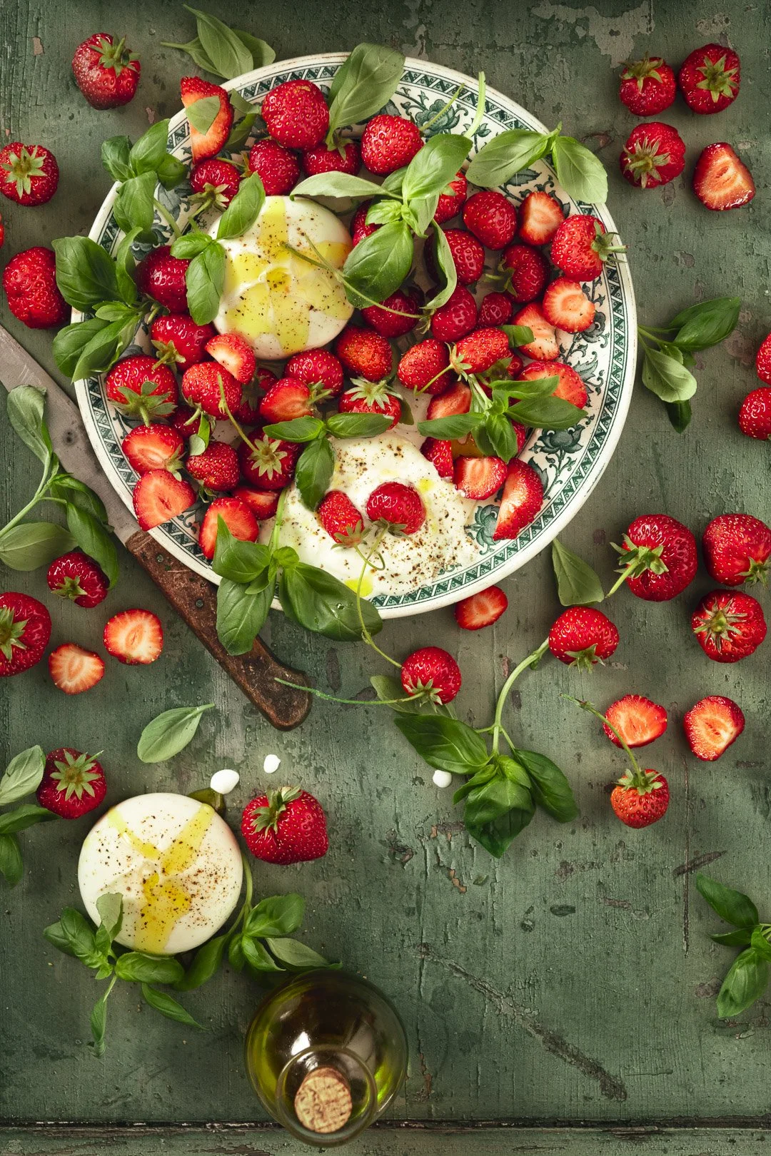 carese, strawberry, fruit, salad, sweet, burrata, mozzarella, dairy, basil, herb, fresh, organic, green, italian, typical, regional
